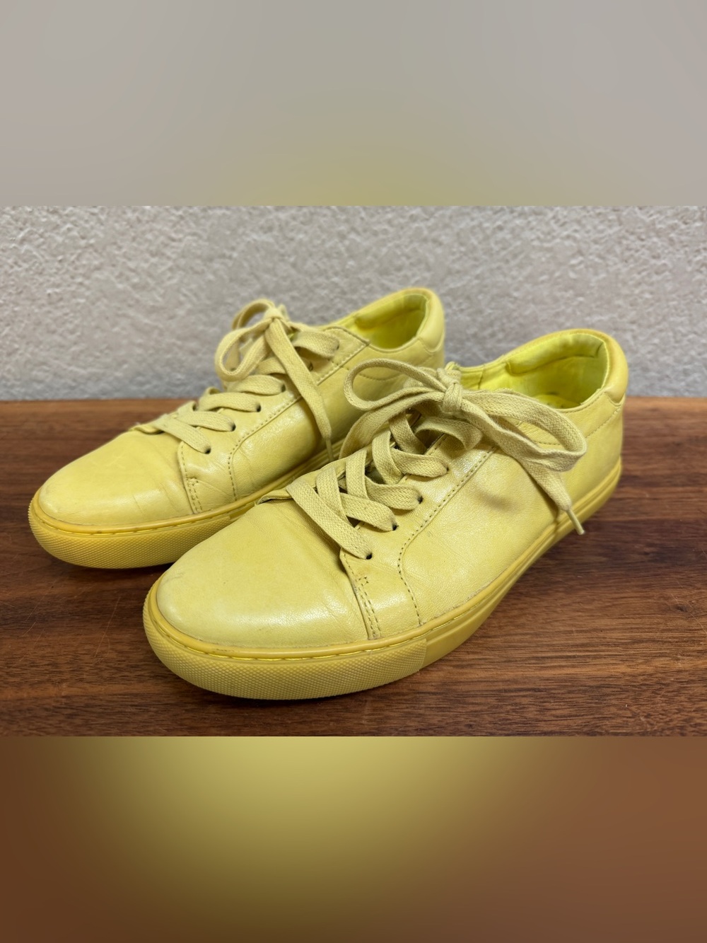 Kenneth Cole Women’s size 8 Kam leather yellow sneakers